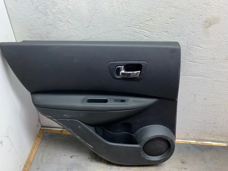 Обшивка двери Nissan Qashqai 2007 82977JD900 КРОССОВЕР M9R, задняя левая