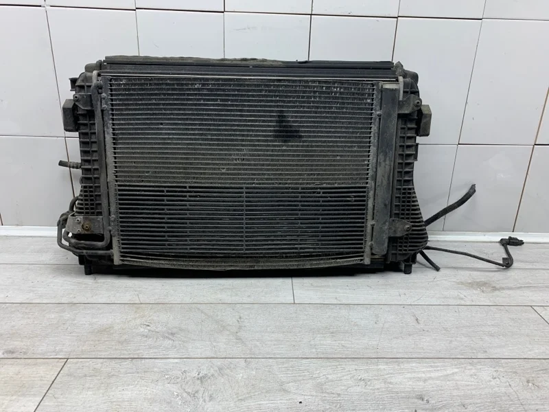 Кассета радиаторов в сборе Skoda Octavia 2013 1K0121207BC УНИВЕРСАЛ CAYC