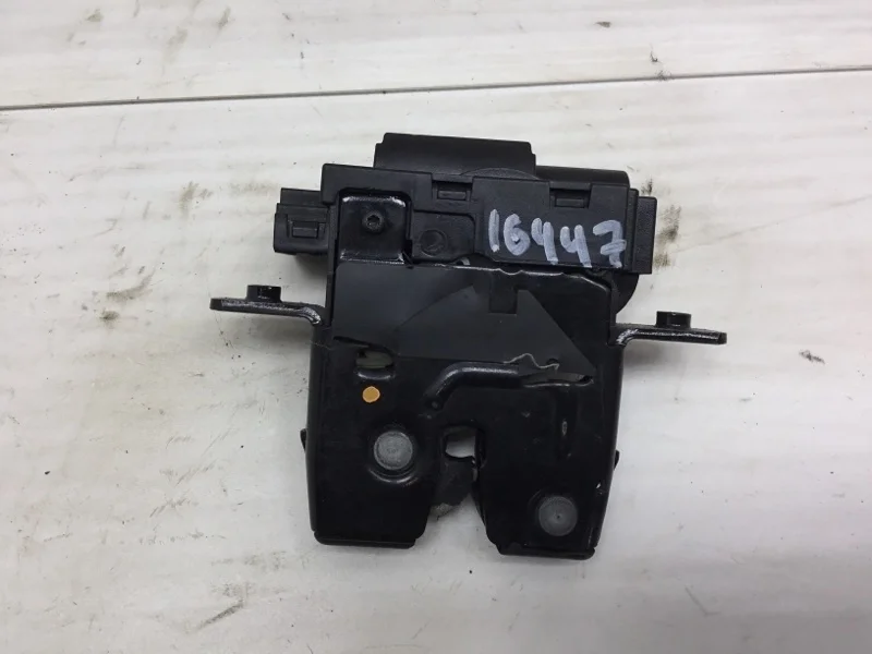 Замок багажника Nissan Qashqai 2013 90502EY11D КРОССОВЕР R9M