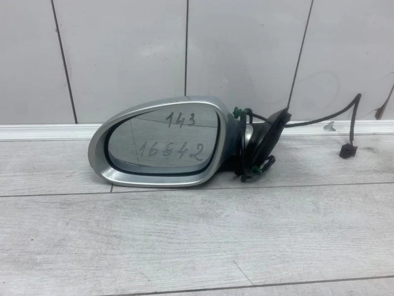 Стекло двери Volkswagen Passat 2008 E1010781 УНИВЕРСАЛ BLS, переднее левое