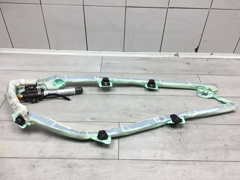 Подушка безопасности боковая (шторка) Volkswagen Passat 2012 3C0880741F УНИВЕРСАЛ CAYC, правая