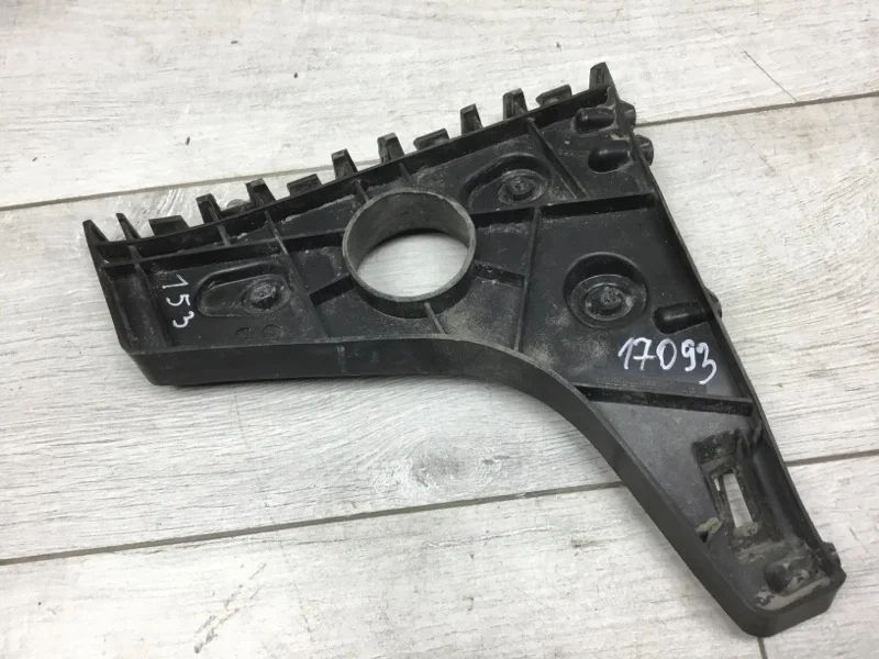 Кронштейн бампера Audi A7 2010 4G8807454 СЕДАН CDUC, задний правый