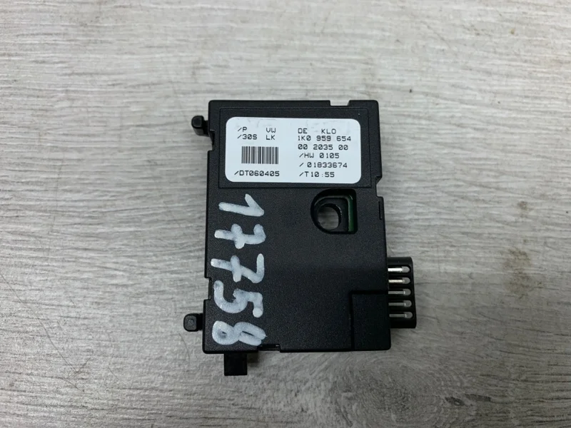 Датчик угла поворота руля Volkswagen Golf 2005 1K0959654 ХЭТЧБЕК BGU