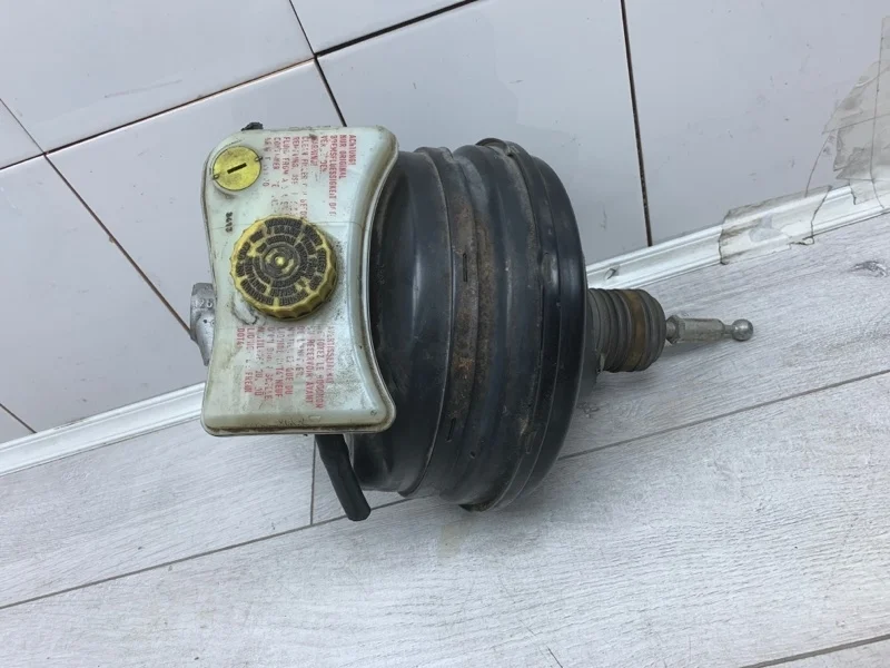 Вакуумный усилитель тормозов Audi A4 2008 8E0612105P УНИВЕРСАЛ BPW