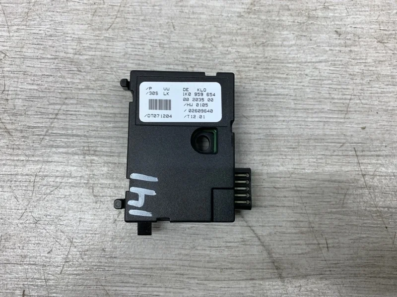 Датчик угла поворота руля Audi A3 2005 1K0959654 ХЭТЧБЕК BGU