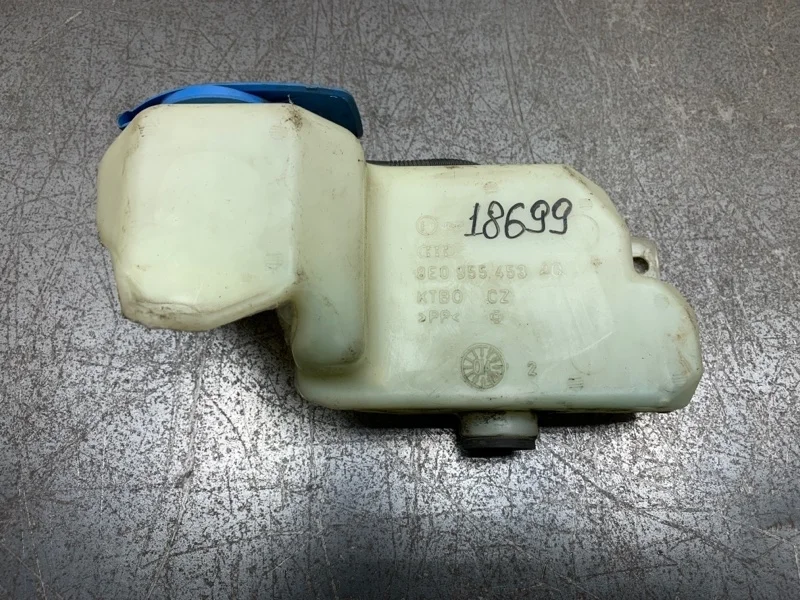 Бачок омывателя фар Audi A4 2004 8E0955453AQ УНИВЕРСАЛ ALZ