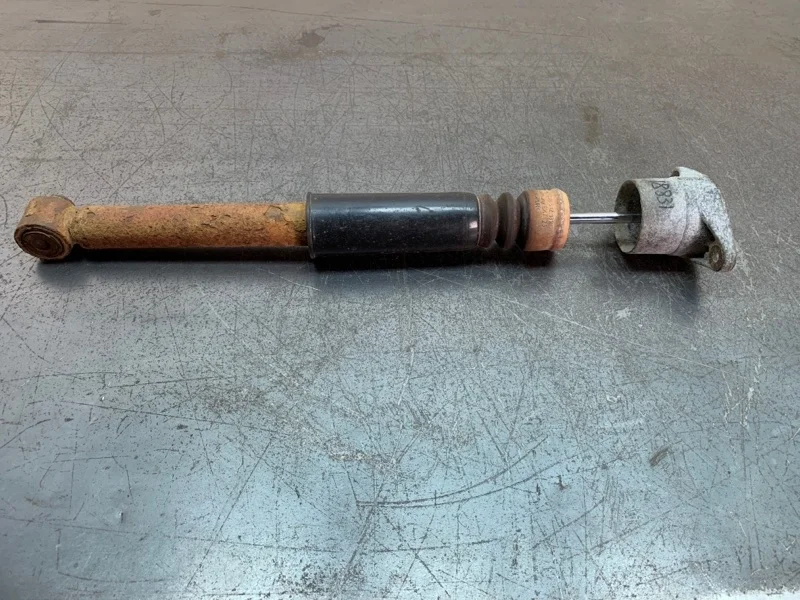 Стойка подвески Audi A4 2004 8E0513036AF УНИВЕРСАЛ ALZ, задняя