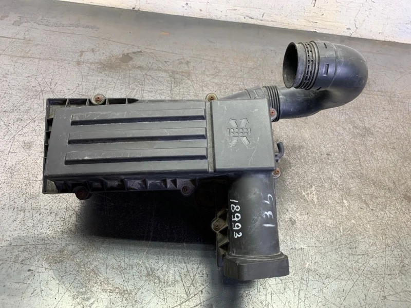 Корпус воздушного фильтра Volkswagen Golf 2006 3C0129607BD ХЭТЧБЕК BLS