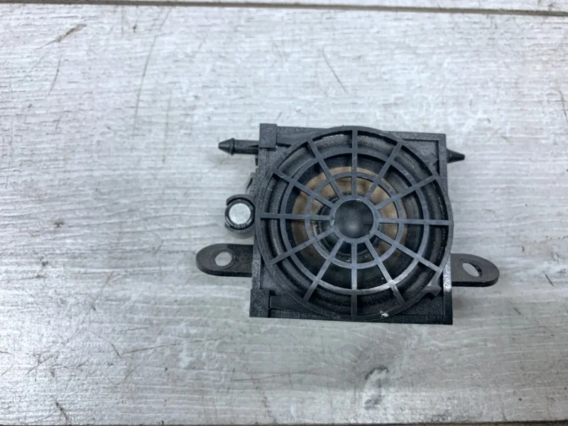 Динамик в торпеду Audi A4 2004 8E0035411C СЕДАН AVF