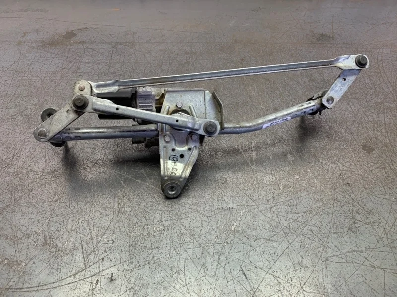 Трапеция дворников с двигателем Volkswagen Passat 2012 3AB955419 УНИВЕРСАЛ CAYC