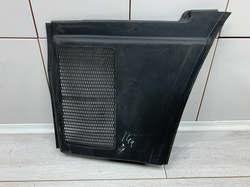 Накладка декоративная (дождевик) Audi A4 2004 8E1819447A УНИВЕРСАЛ ALZ