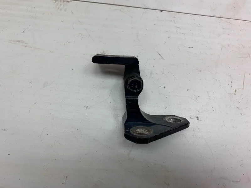 Петля двери Volkswagen Passat 2012 3C0831402D УНИВЕРСАЛ CAYC, передняя правая