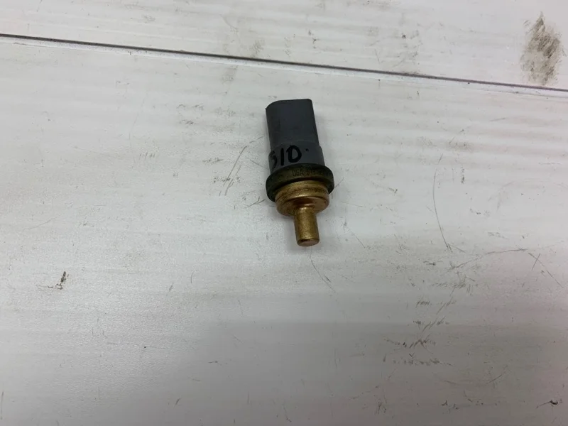 Датчик температуры охлаждающей жидкости Audi A4 2004 06A919501 УНИВЕРСАЛ ALZ