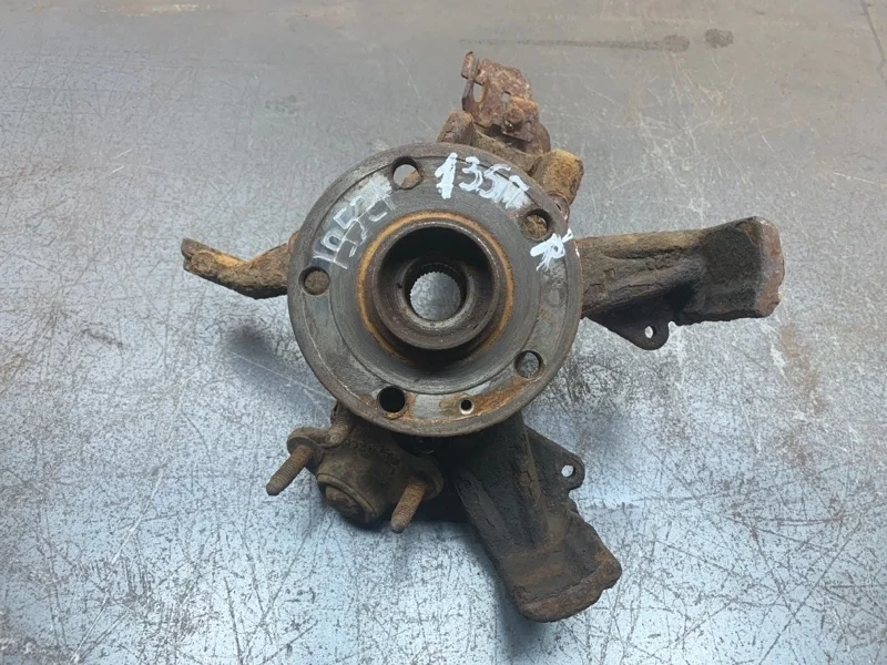 Ступица с АБС Volkswagen Golf 2006 1K0407256P ХЭТЧБЕК BLS, передняя правая