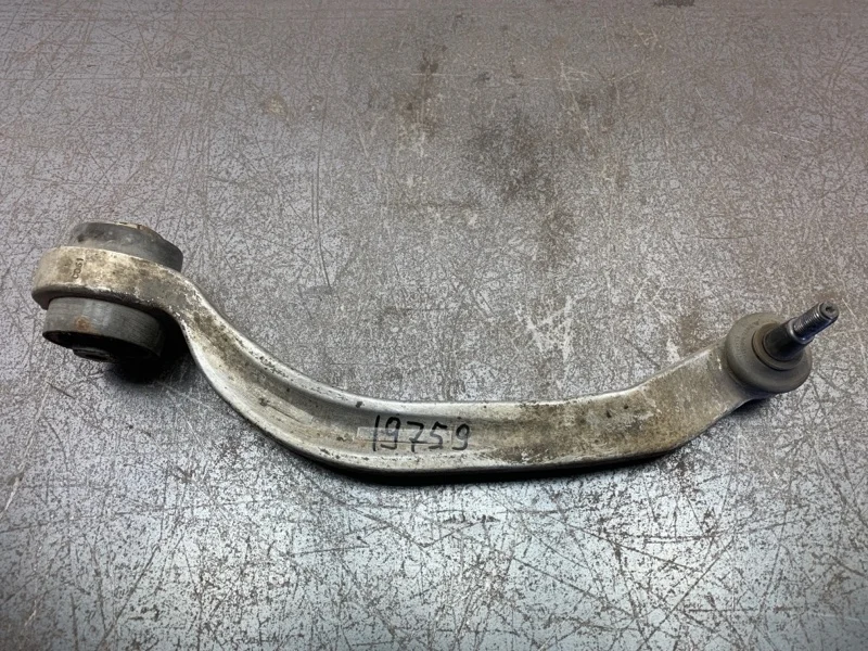 Рычаг подвески Audi A4 2004 8E0407693Q СЕДАН AVF, передний левый