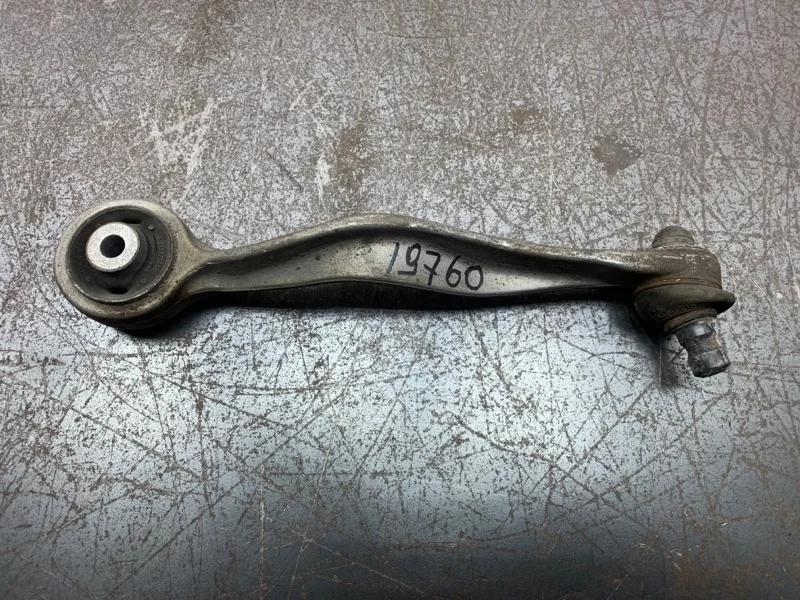 Рычаг подвески Audi A4 2004 8E0407510A СЕДАН AVF, передний правый