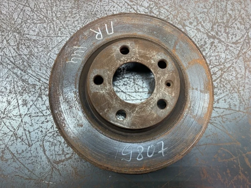 Диск тормозной Audi A4 2004 8E0615301P УНИВЕРСАЛ ALZ, передний правый