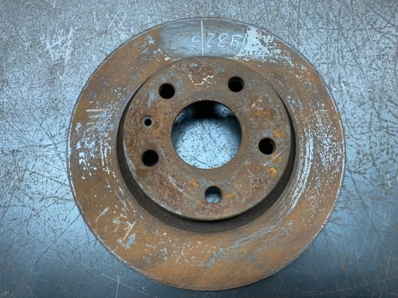 Диск тормозной Volkswagen Golf 2005 1K0615301AK ХЭТЧБЕК BGU, передний