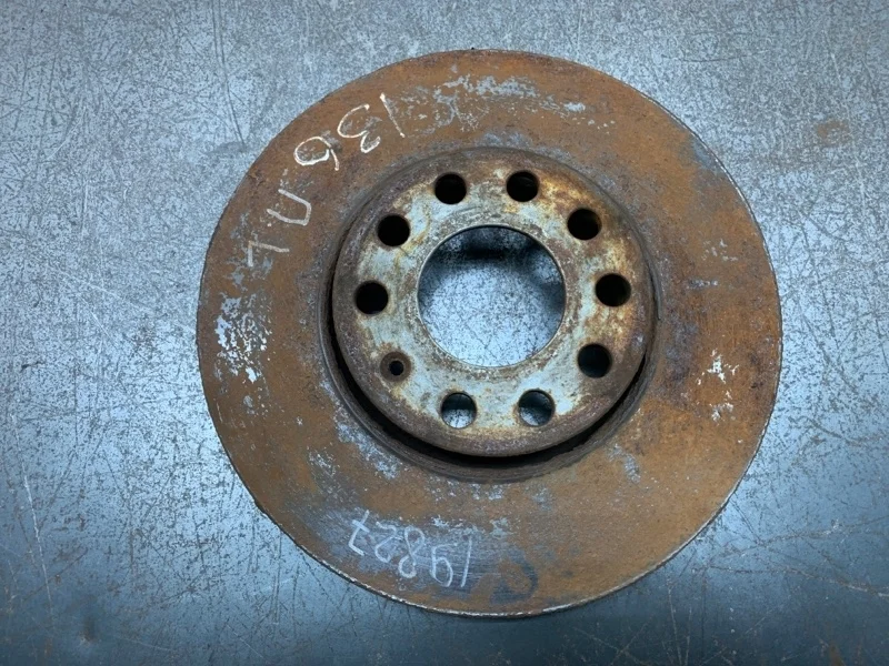 Диск тормозной Audi A4 2004 8E0615301Q СЕДАН AVF, передний левый