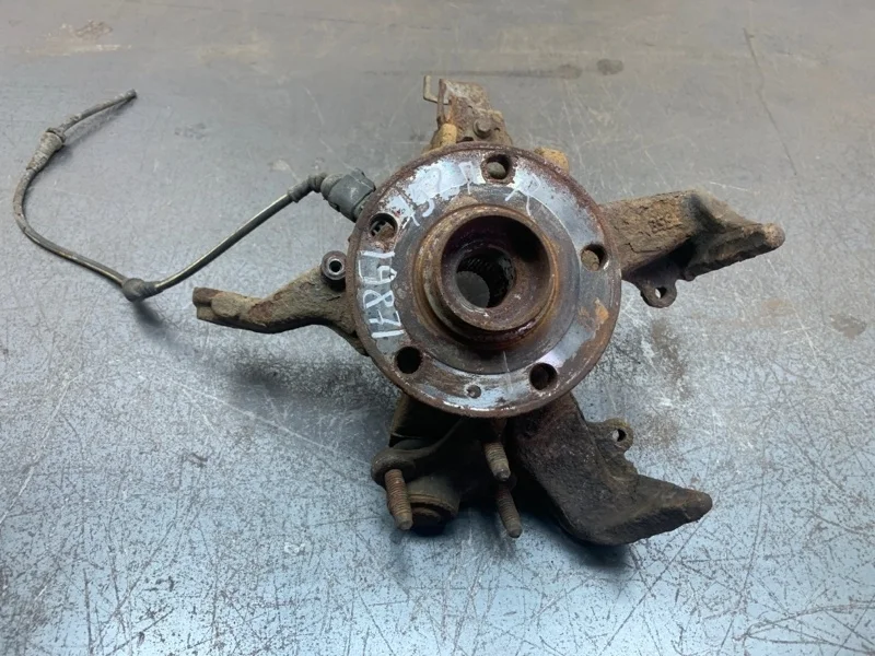 Ступица с АБС Skoda Octavia 2013 1K0407256T УНИВЕРСАЛ CAYC, передняя правая