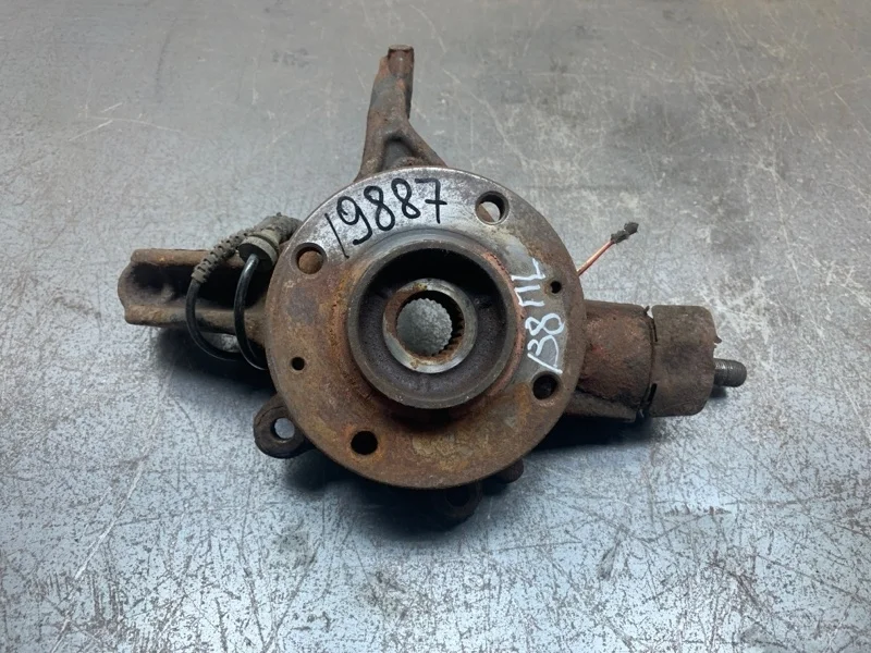 Ступица с АБС Peugeot 3008 2013 364696 ХЭТЧБЕК 9H05 9HR (DV6C), передняя левая