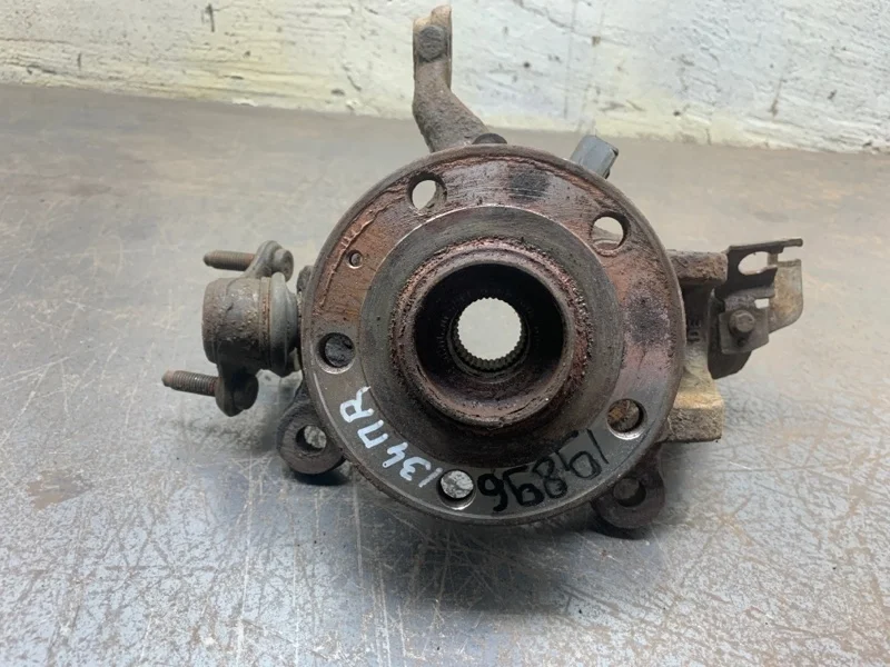 Ступица с АБС Volkswagen Caddy 2010 1K0407256AA ФУРГОН BLS, передняя правая