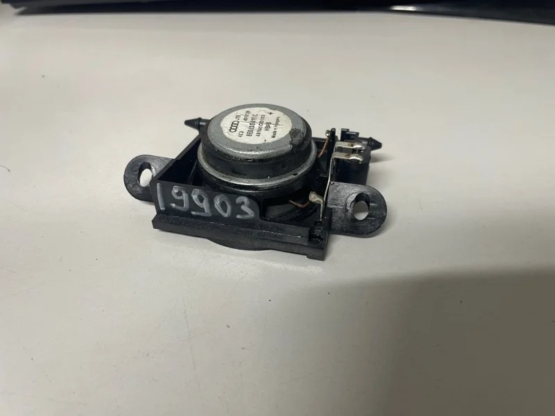 Динамик в торпеду Audi A4 2008 8E0035411C УНИВЕРСАЛ BPW