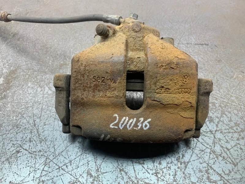 Суппорт тормозной Volkswagen Passat 2012 1K0615124E УНИВЕРСАЛ CAYC, передний правый