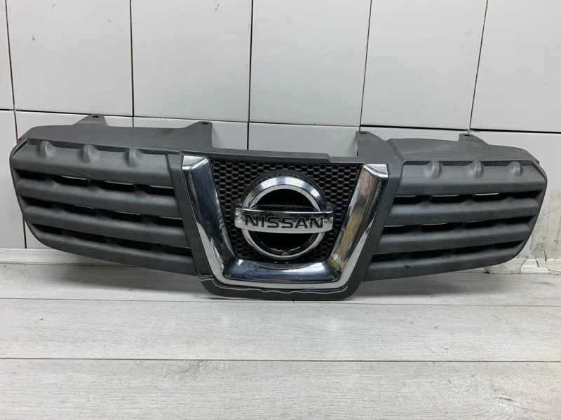 Решетка радиатора Nissan Qashqai 2007 62310JD000 КРОССОВЕР M9R