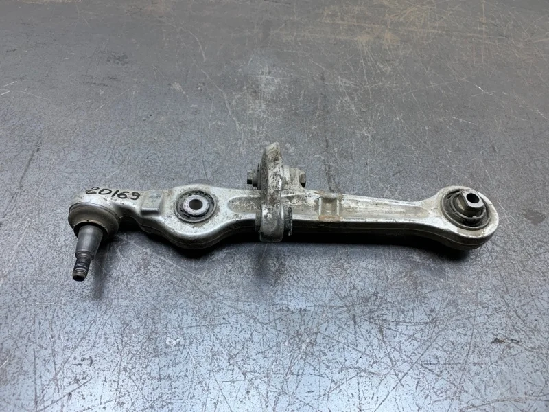 Рычаг подвески Audi A4 2004 8E0407155E УНИВЕРСАЛ ALZ, передний