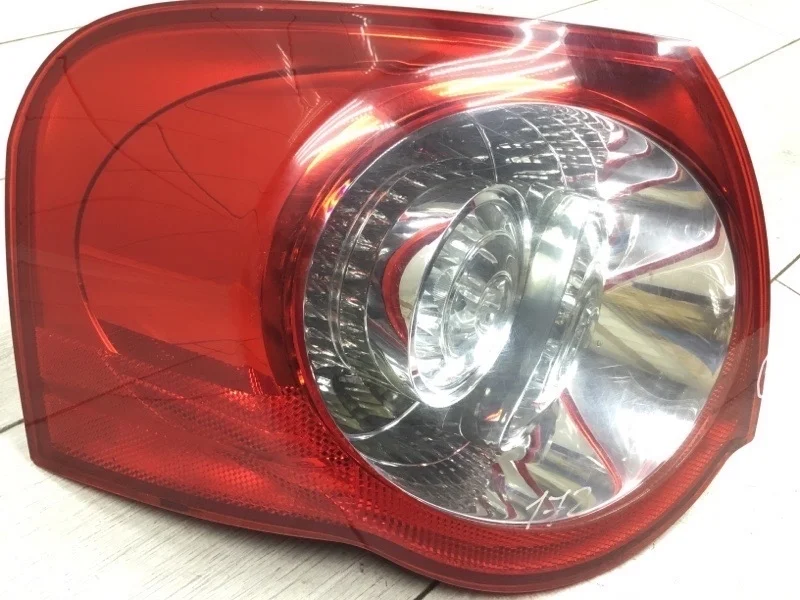 Фонарь Volkswagen Passat 2006 3C9945095C УНИВЕРСАЛ BKP, задний левый