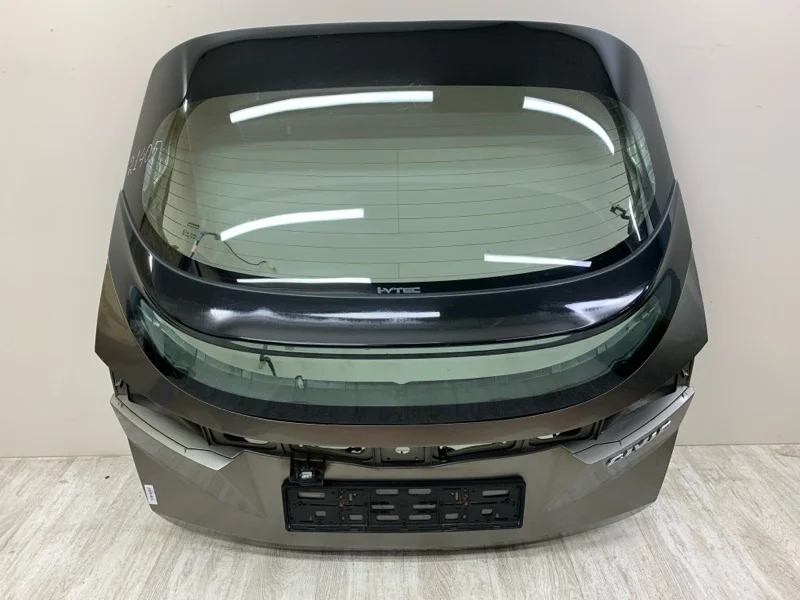 Крышка багажника Honda Civic 2006 68100SMGE01ZZ ХЭТЧБЕК R18A2