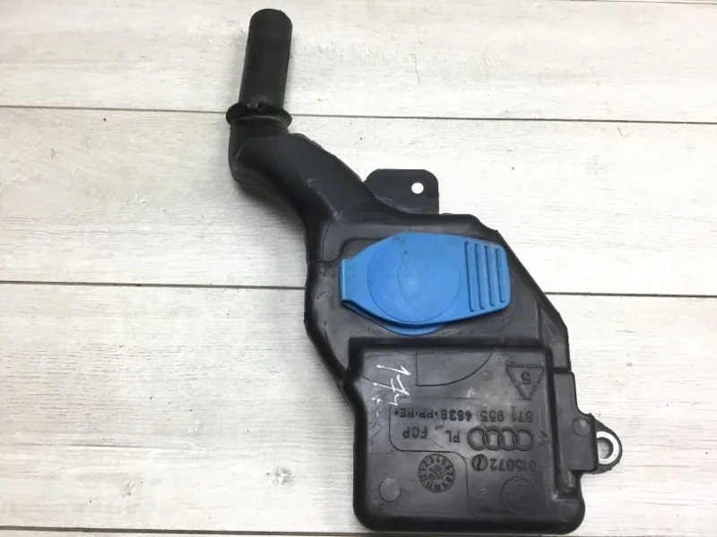 Горловина бачка стеклоомывателя Audi A4 2008 8T1955463B УНИВЕРСАЛ CAGA