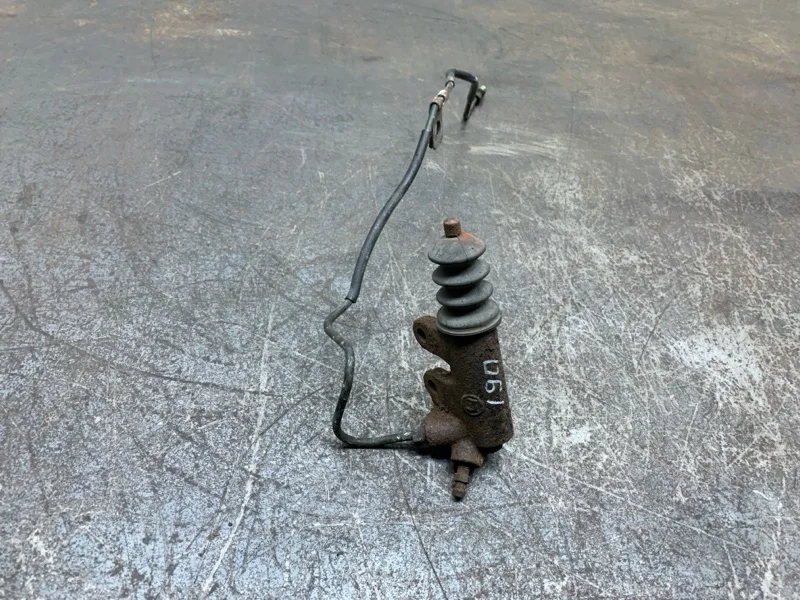 Цилиндр сцепления рабочий Toyota Avensis 2006 3147012130 СЕДАН 1ZZ-FE