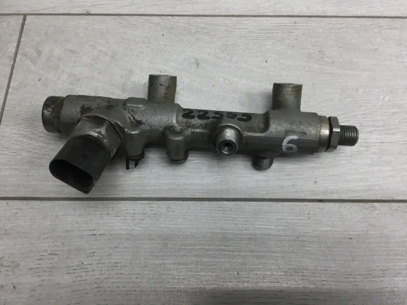 Рампа топливная Audi A7 2010 059130089BS СЕДАН CDUC