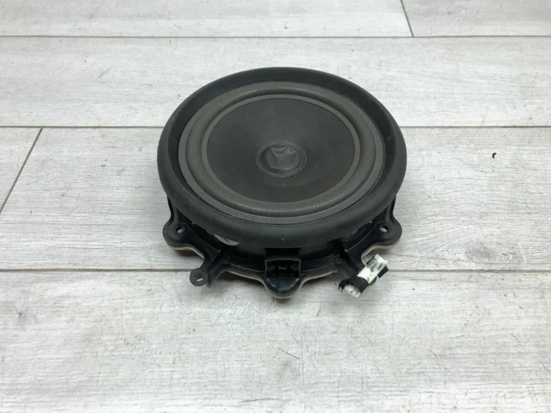 Динамик Audi A4 2004 8E0035411 УНИВЕРСАЛ ALZ, передний левый