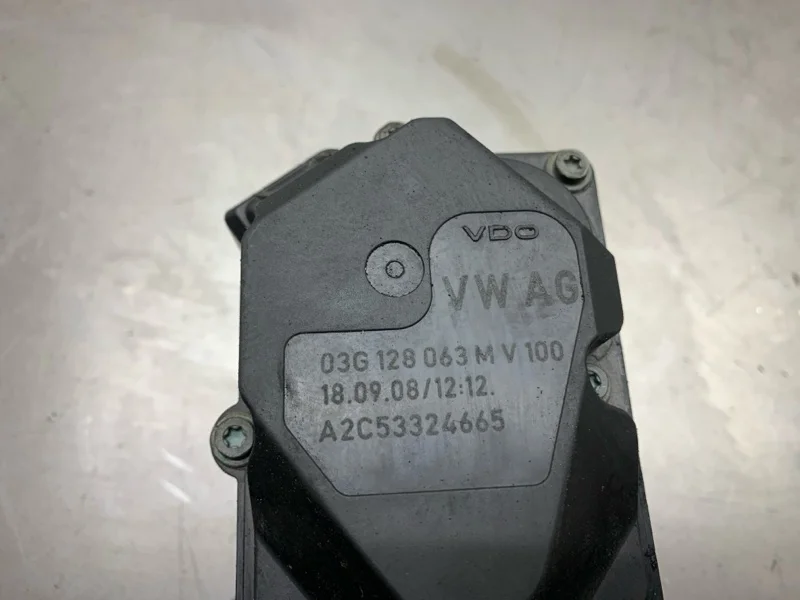 Дроссельная заслонка Volkswagen Touran 1 2009 03G128063 МИНИВЭН BLS