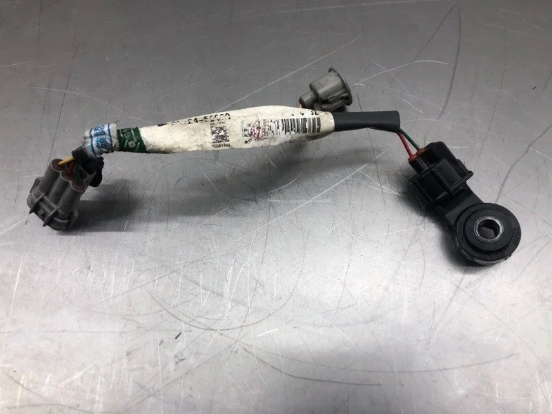 Датчик детонации Toyota Yaris Hibrid 2016 1710001052 ХЭТЧБЕК 1NZFXE