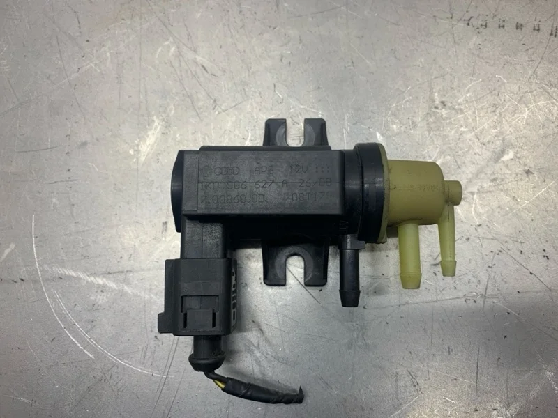 Вакуумный электромагнитный клапан Skoda Octavia 2008 1K0906627A УНИВЕРСАЛ BLS