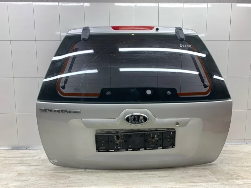 Крышка багажника Kia Sportage 2005 737001F070 КРОССОВЕР D4EA