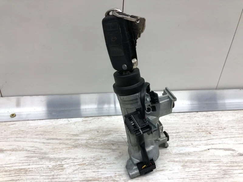 Замок зажигания Skoda Octavia 2006 1K0905841 УНИВЕРСАЛ BKD