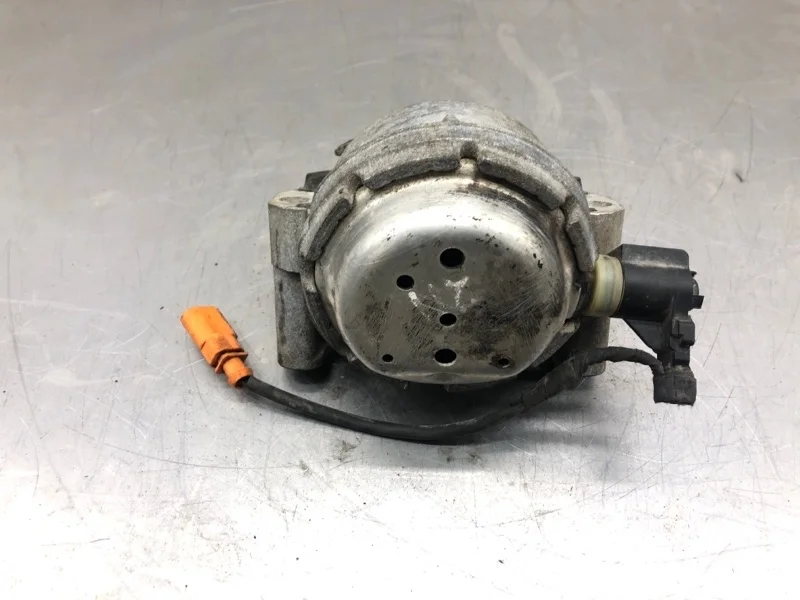 Подушка крепления двигателя Audi A6 2011 4G0199381KP УНИВЕРСАЛ CGLD