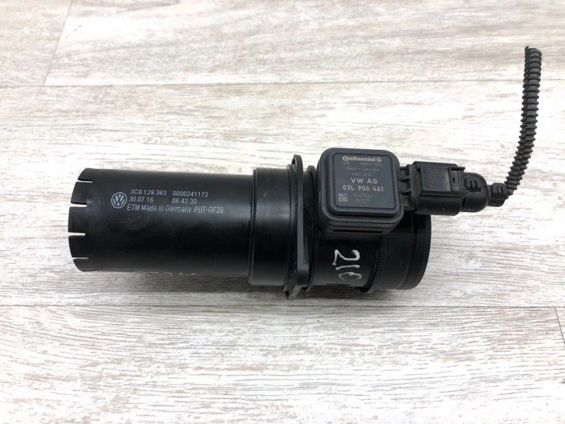 Расходомер Volkswagen Passat B7 2011 03L906461 УНИВЕРСАЛ CAYC