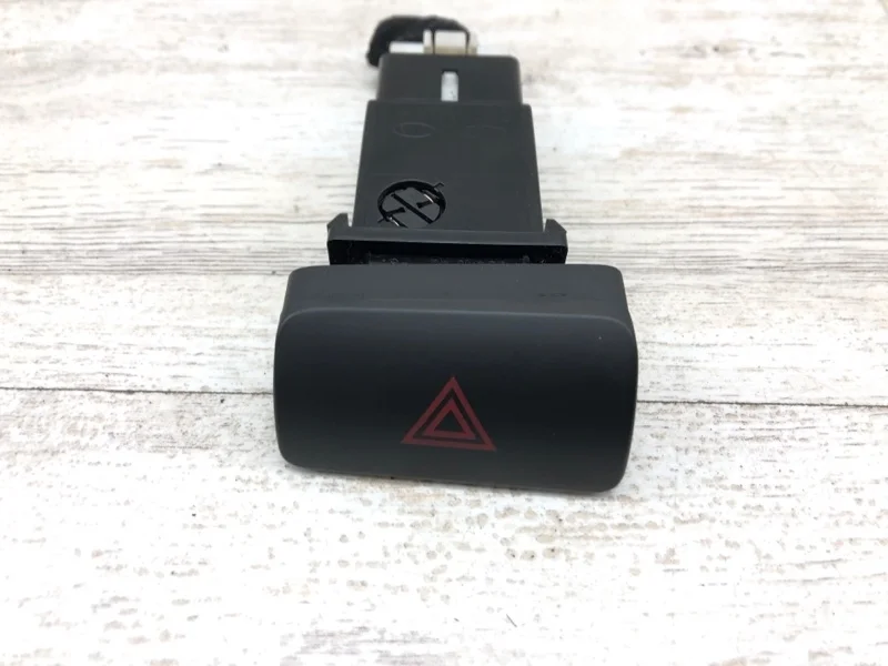 Кнопка аварийной остановки Audi A4 2005 864W0140 УНИВЕРСАЛ BKE