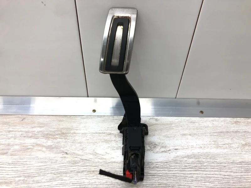 Педаль газа Volkswagen Golf Hybrid 2017 5Q1723503H ХЭТЧБЕК CUKB