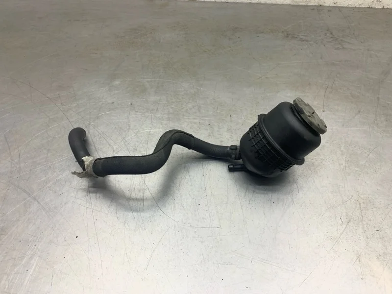 Бачок гидроусилителя Audi A4 2008 4F0422371D СЕДАН CAGA