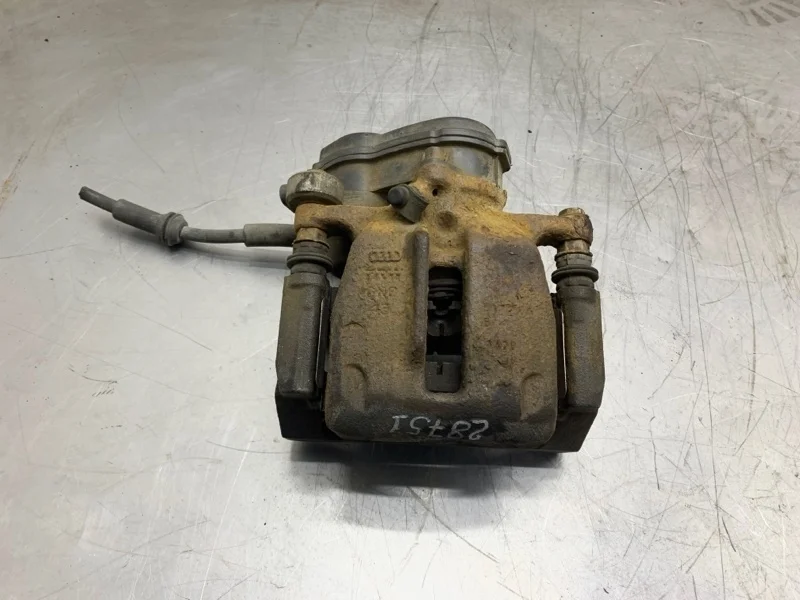 Суппорт тормозной Audi A7 2010 02YVT64G6N644GN64 СЕДАН CDUC, задний правый