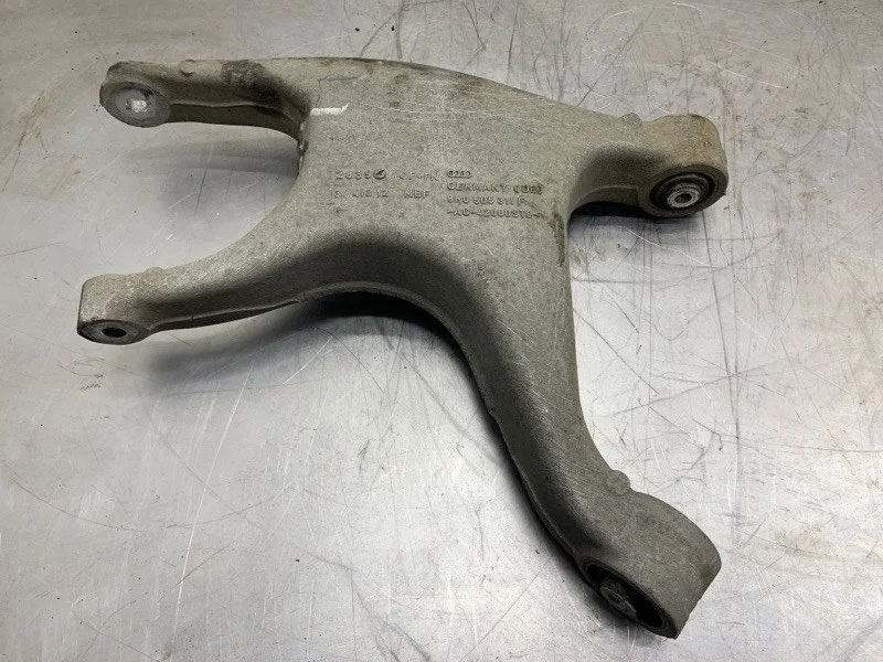 Рычаг подвески Audi A7 2010 8R0505311F СЕДАН CDUC, задний левый