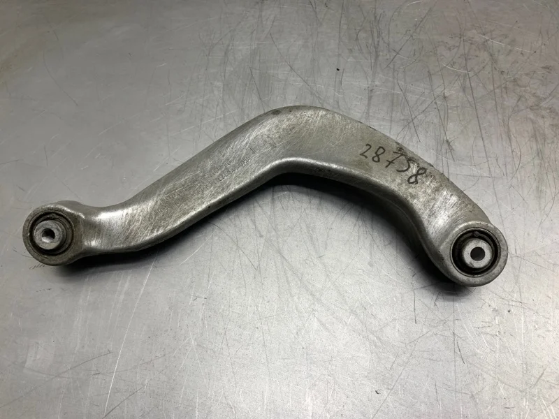 Рычаг подвески Audi A7 2010 8K0505323H СЕДАН CDUC, задний левый