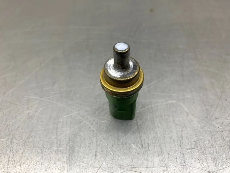 Датчик температуры охлаждающей жидкости Audi A4 2001 059919501A УНИВЕРСАЛ AWX